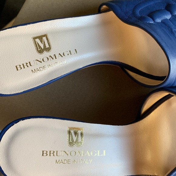 Brand new heel - Picture 2 of 4